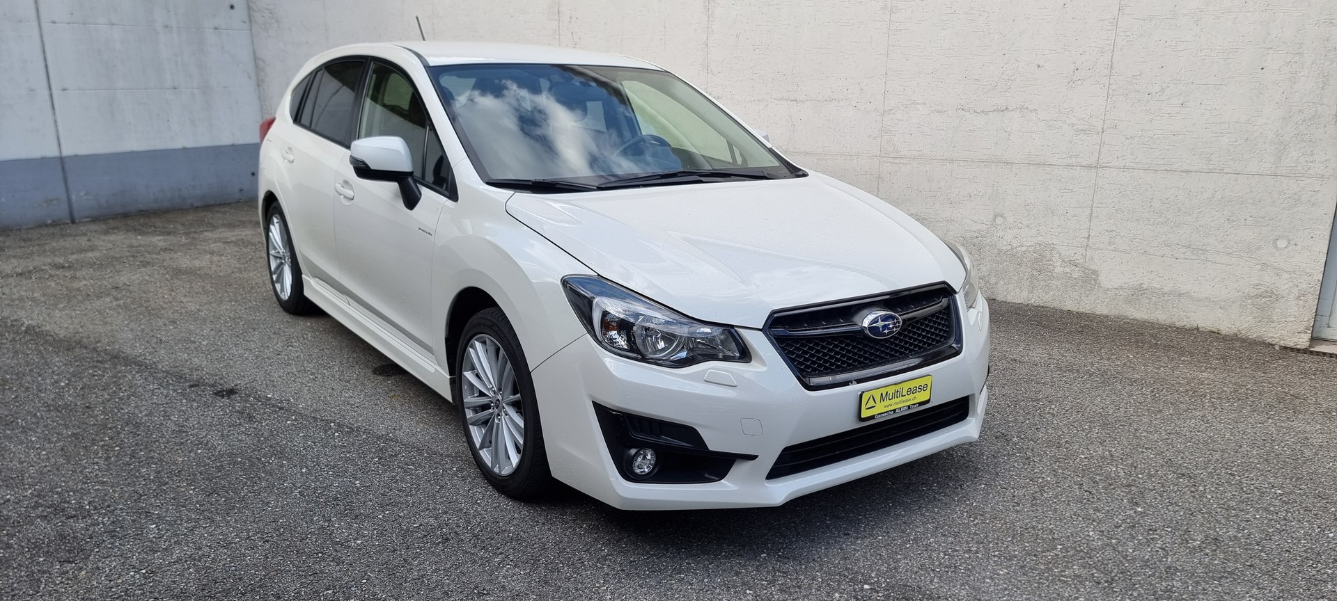 SUBARU Impreza 2.0 Swiss Sport-image-0