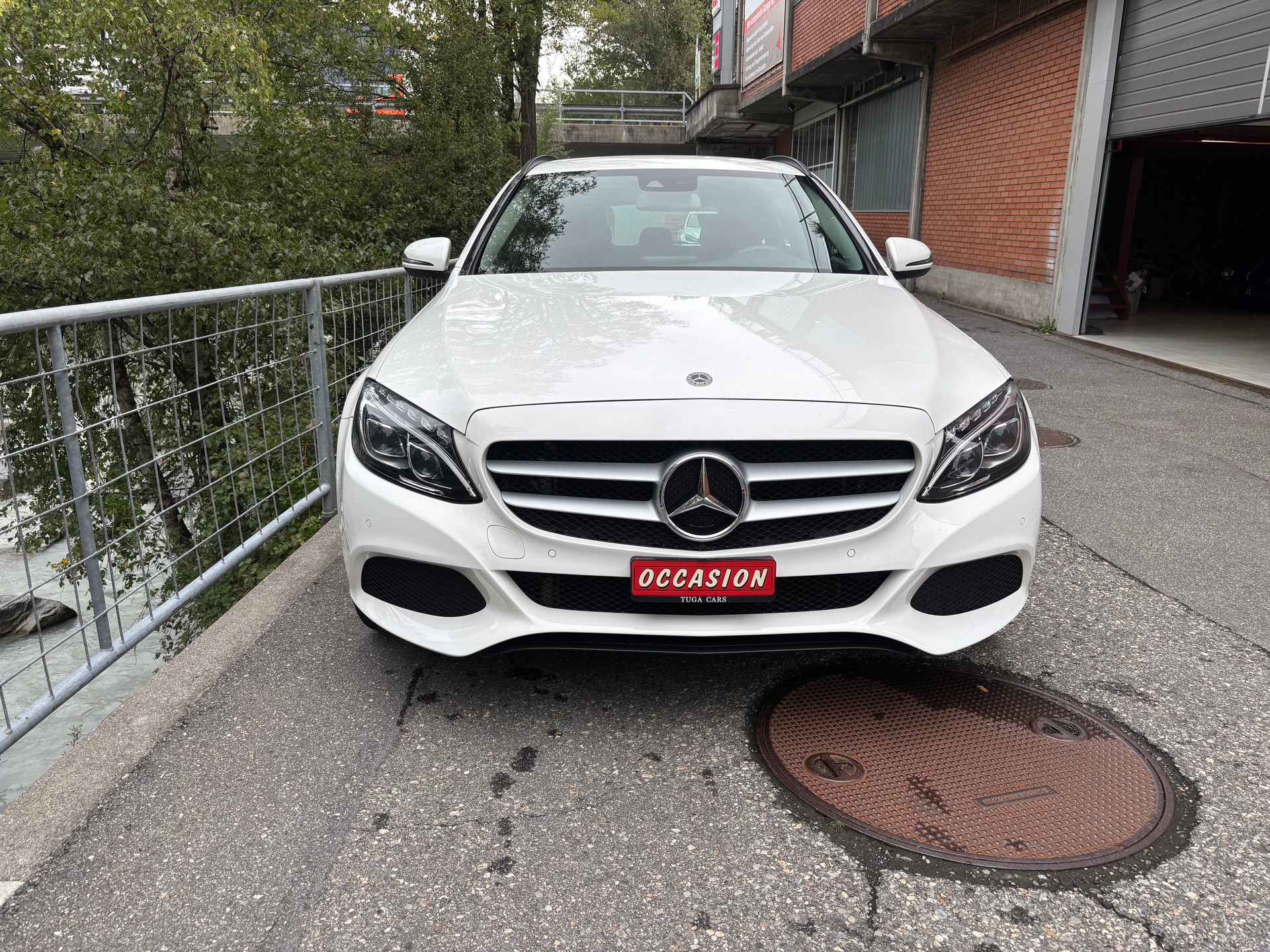 MERCEDES-BENZ C 220 d Swiss Star Exclusive 4Matic 9G-Tronic
