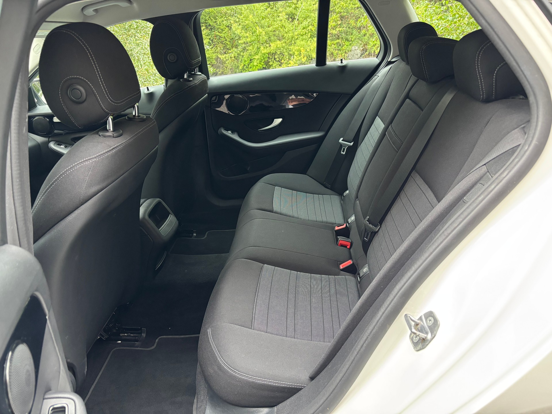 MERCEDES-BENZ C 220 d Swiss Star Exclusive 4Matic 9G-Tronic-image-8