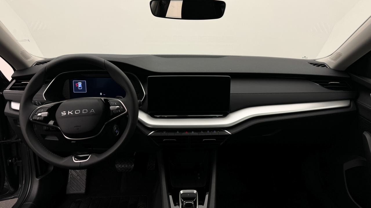 SKODA Octavia Combi 1.5 TSI mHEV DSG Selection-image-5