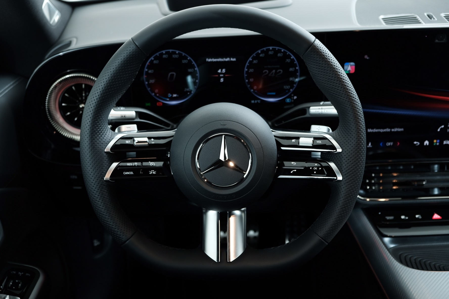 MERCEDES-BENZ CLA 350 AMG Line 4matic C174 C174-image-7