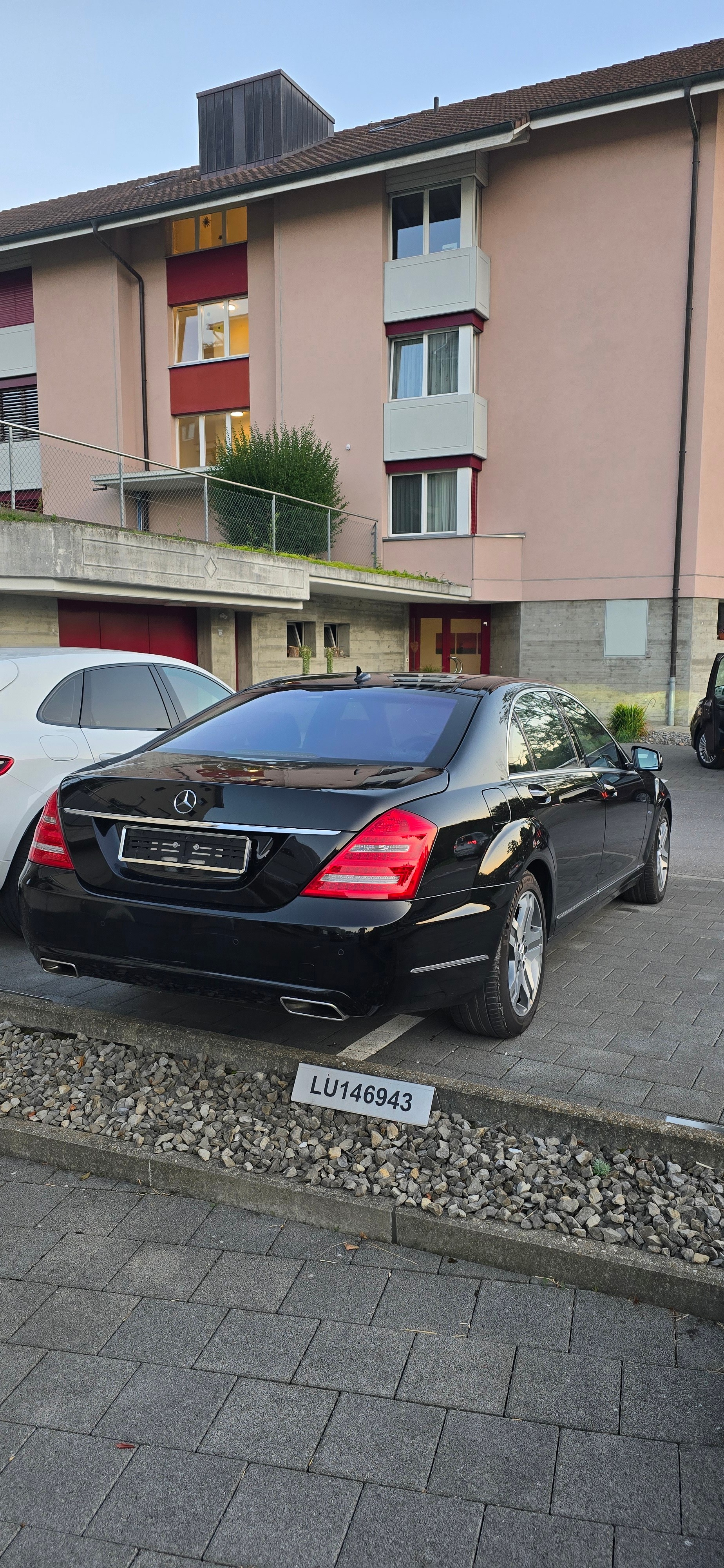 MERCEDES-BENZ S 500 V8 BlueEF 4m lang-image-1