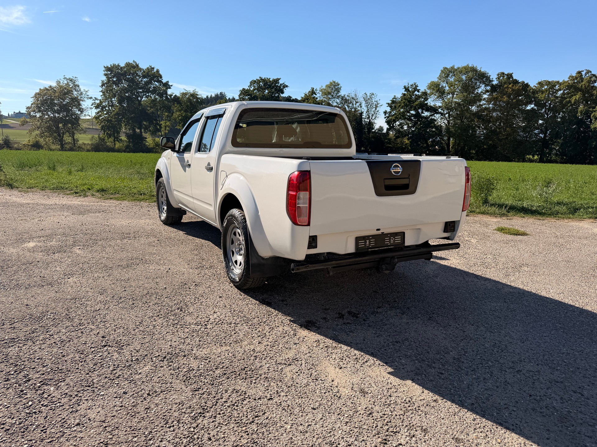 NISSAN Navara Double Cab Platinum 2.5 dCi 4WD-image-4
