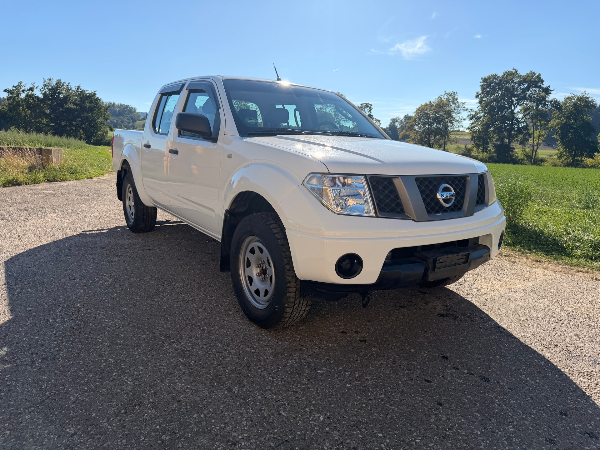 NISSAN Navara Double Cab Platinum 2.5 dCi 4WD-image-1
