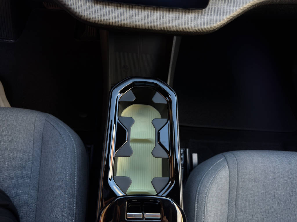 VOLVO EX 30 P8 Ultra AWD-image-17