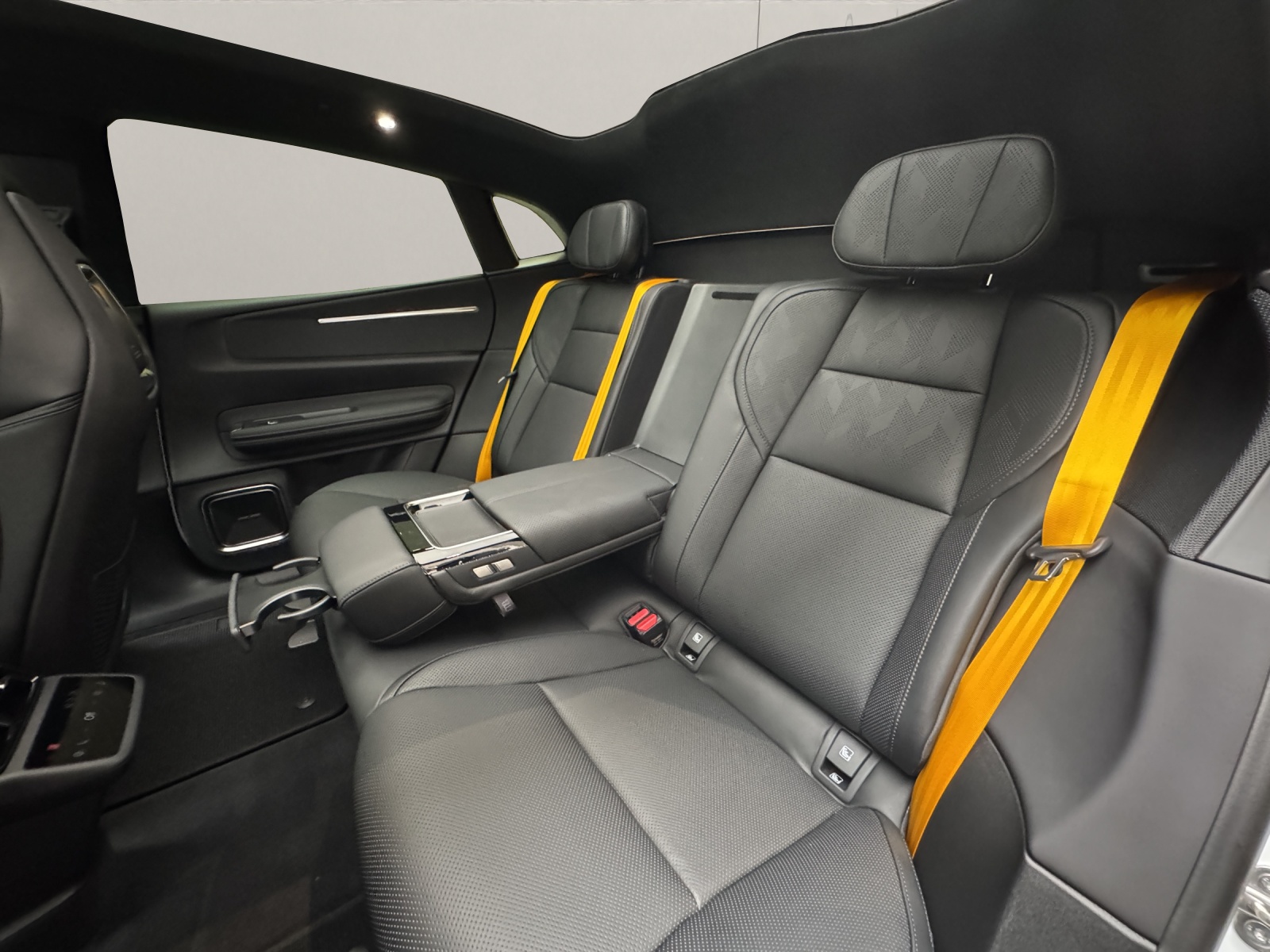 POLESTAR 4 Long Range Dual Motor Performance Prime-image-13