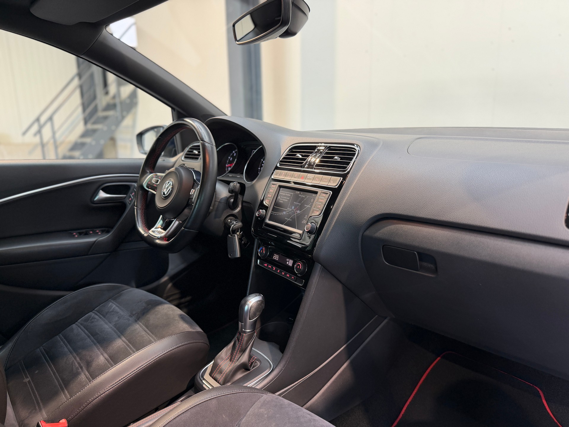 VW Polo 1.8 TSI GTI DSG-image-9
