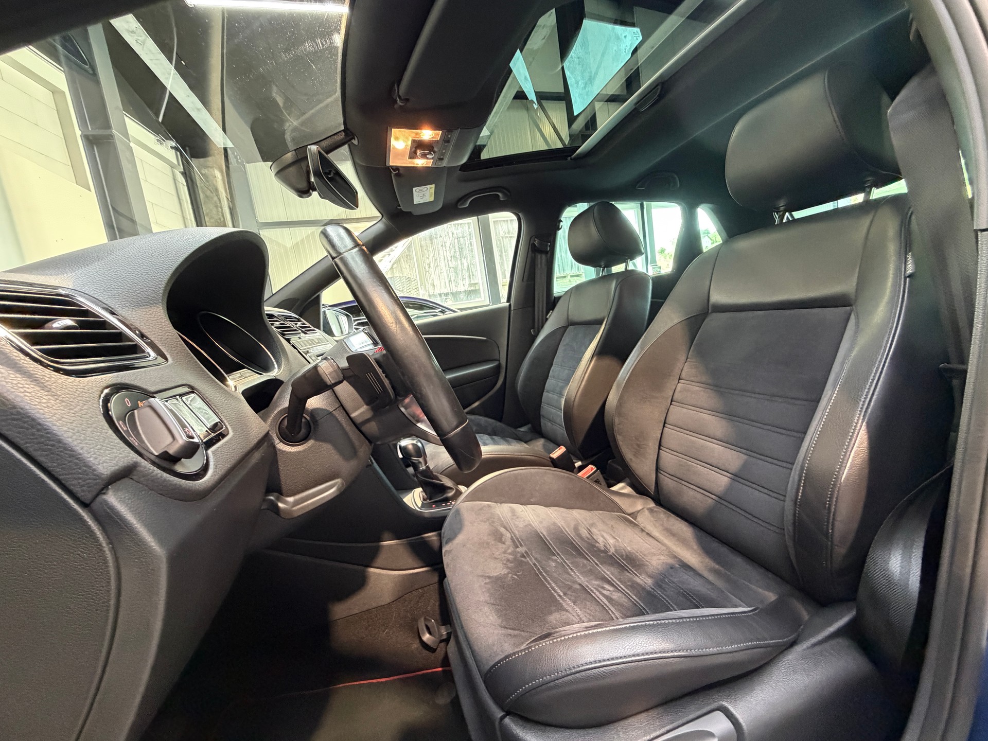 VW Polo 1.8 TSI GTI DSG-image-11