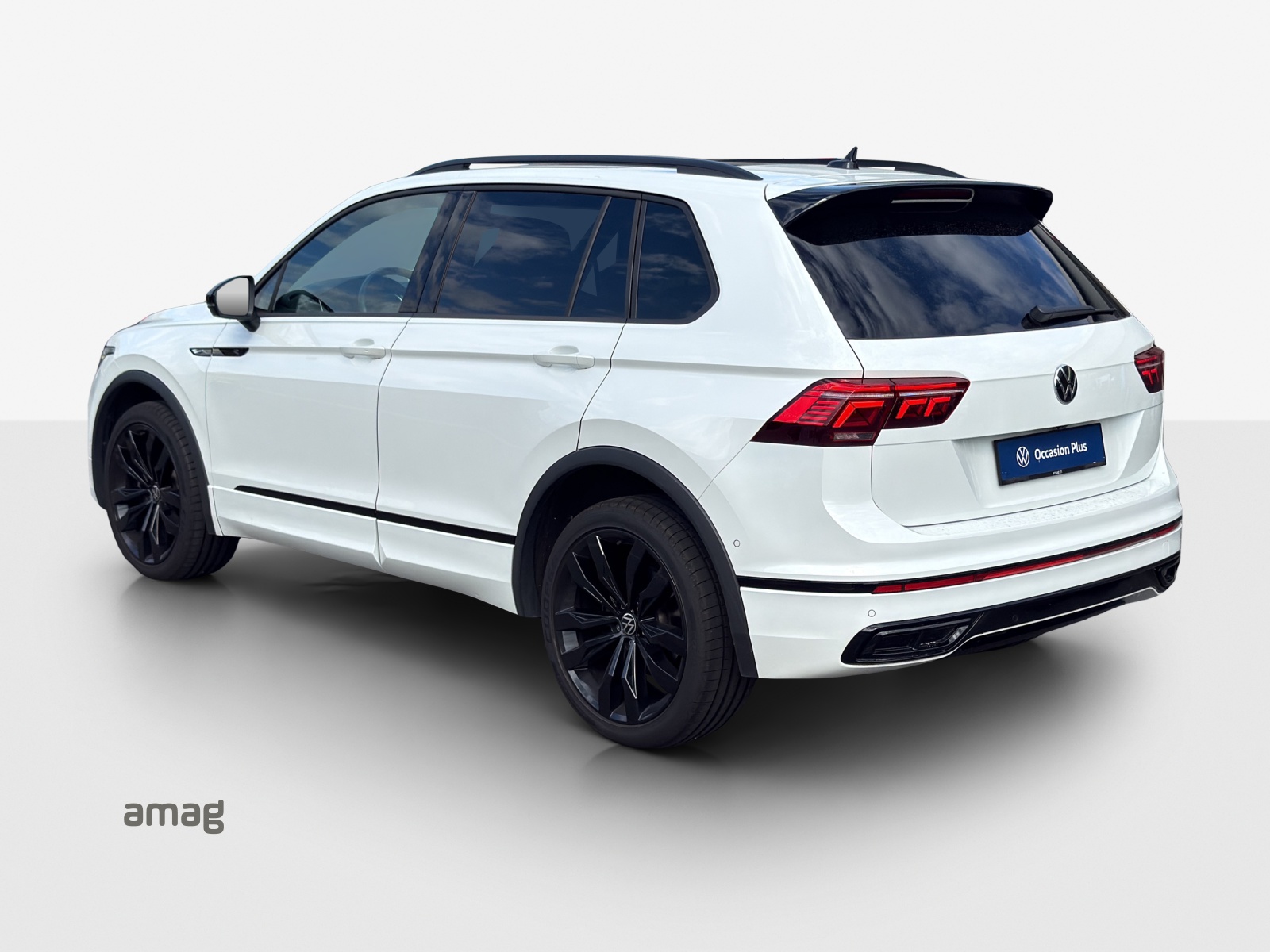 VW Tiguan 2.0TSI R-Line 4Motion DSG-image-2