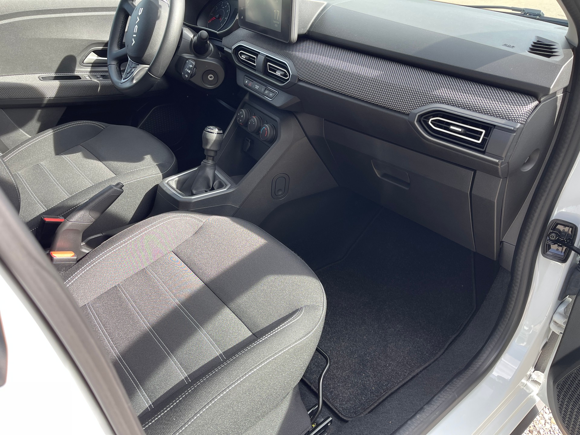 DACIA 1.0 TCe Comfort-image-4