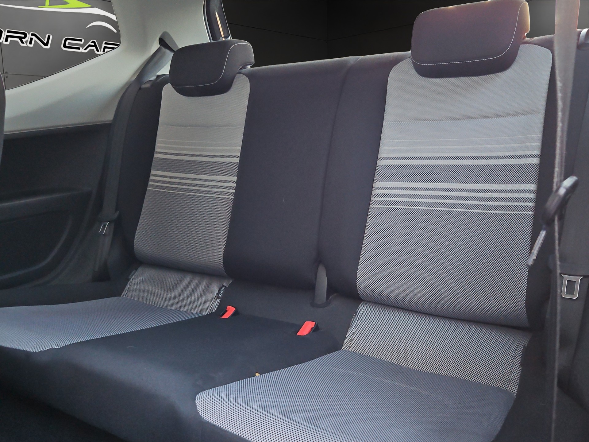 VW Up 1.0 black up-image-12