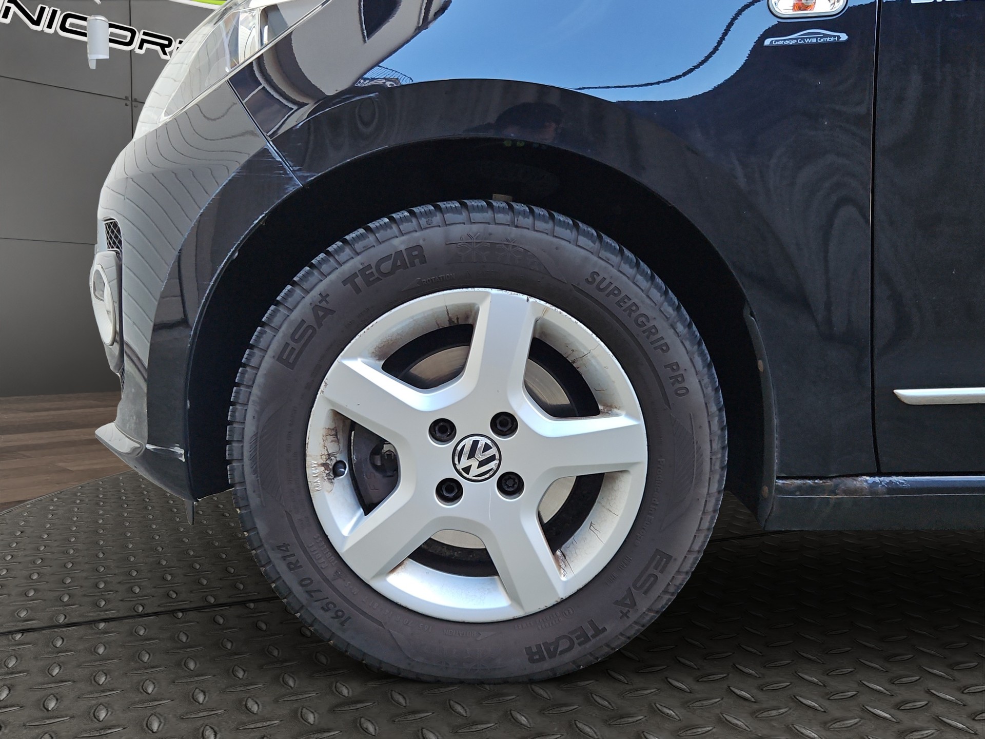VW Up 1.0 black up-image-23