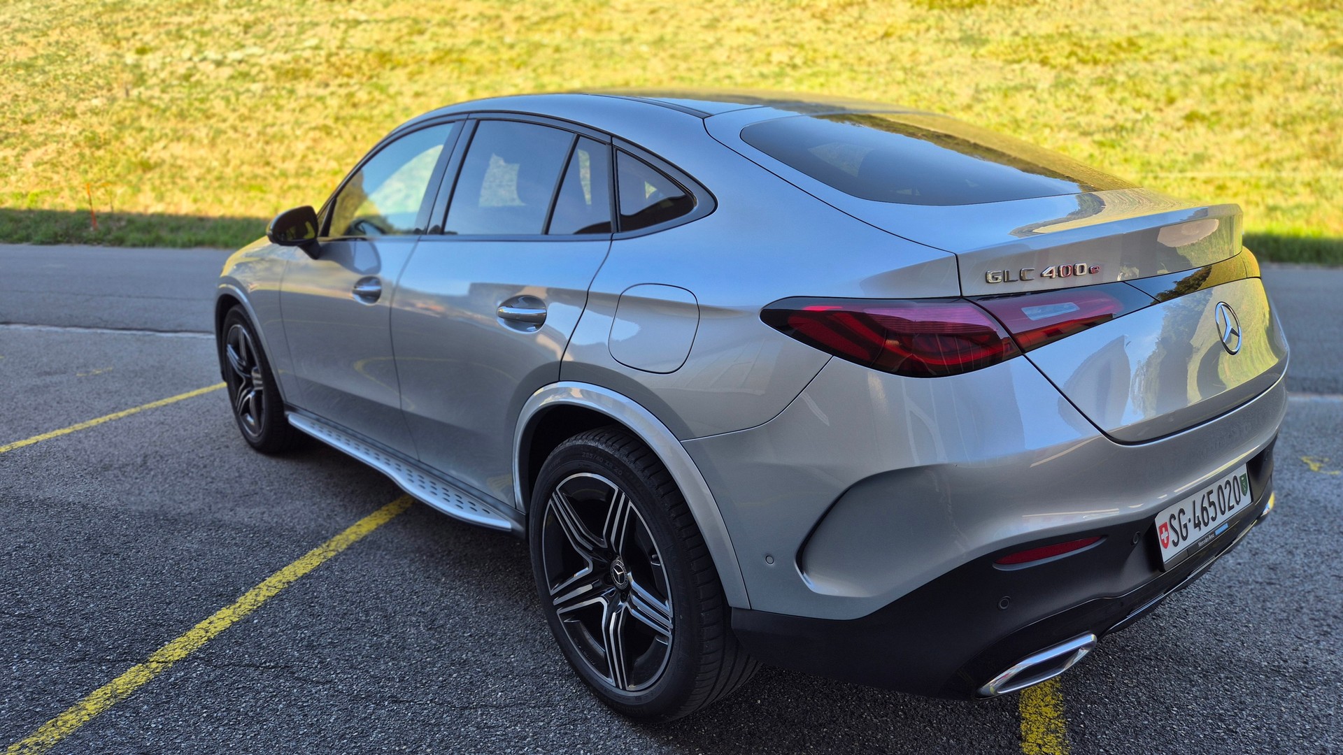 MERCEDES-BENZ GLC 400 e AMG Line 4matic coupe-image-2