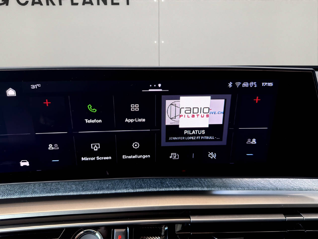 PEUGEOT 5008 1.2 Hybrid GT Exclusive-image-13