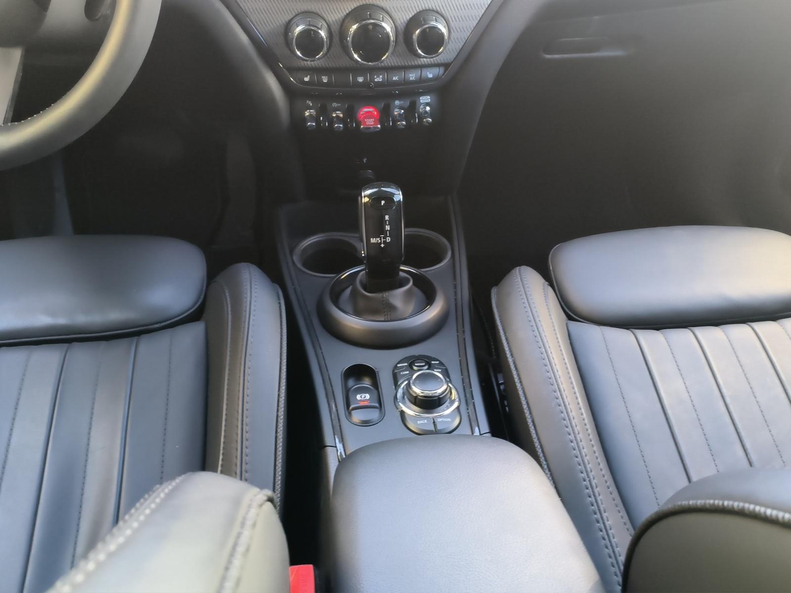 MINI Countryman F60 2.0i Cooper S SAG ALL4-image-19