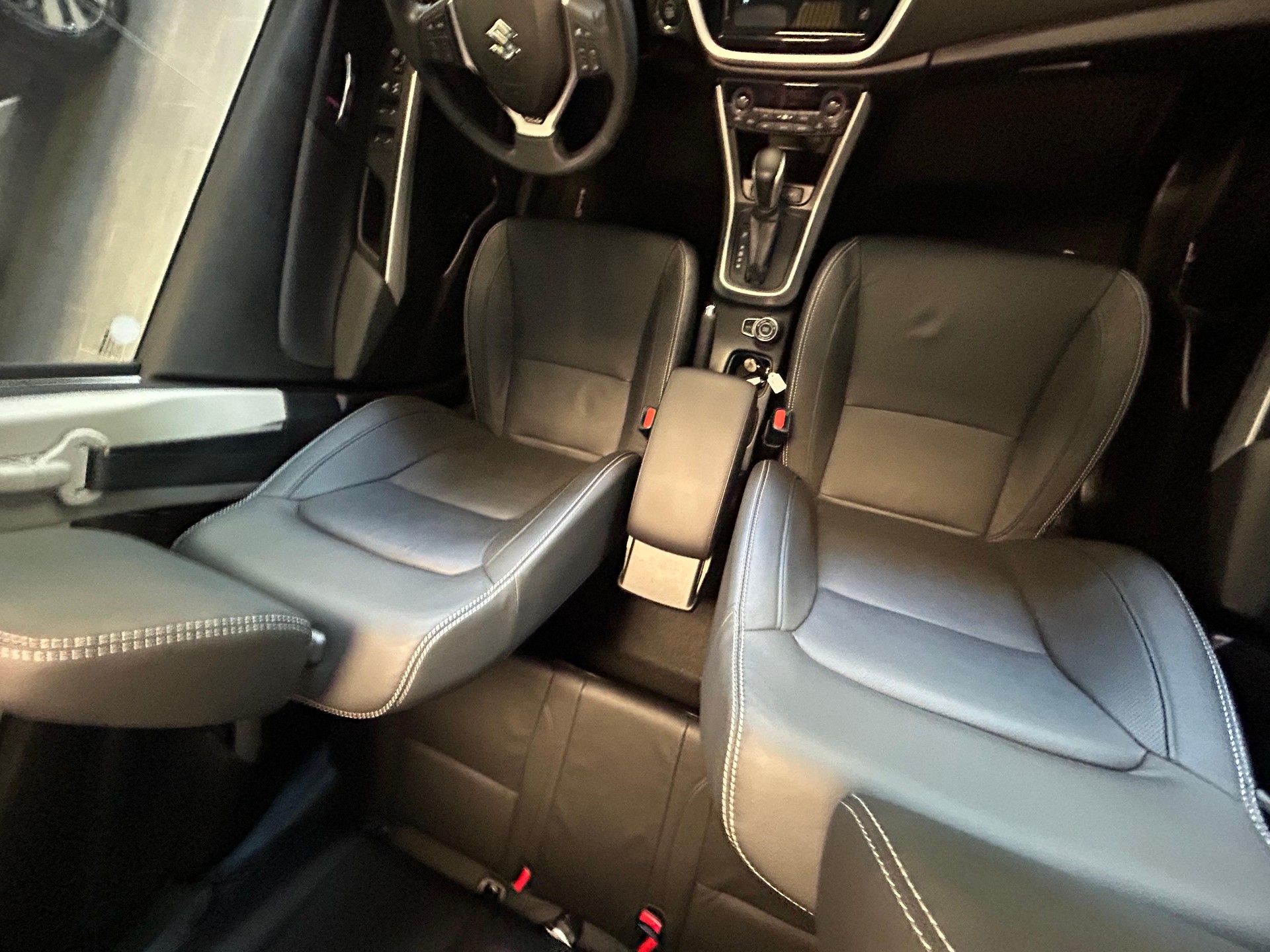 SUZUKI SX4 S-Cross 1.4 T Piz Sulai Top Hybrid 4x4-image-1