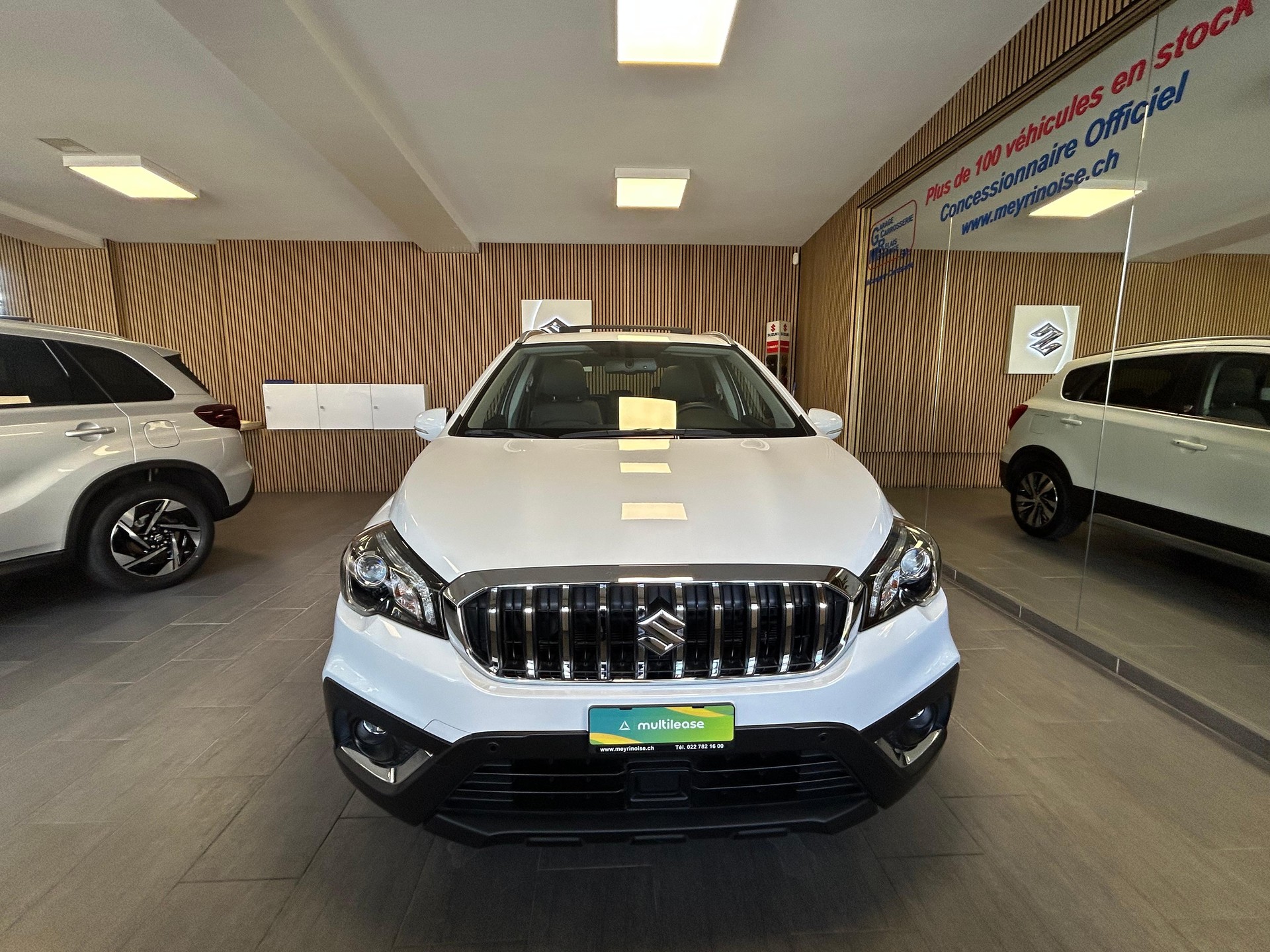 SUZUKI SX4 S-Cross 1.4 T Piz Sulai Top Hybrid 4x4-image-3