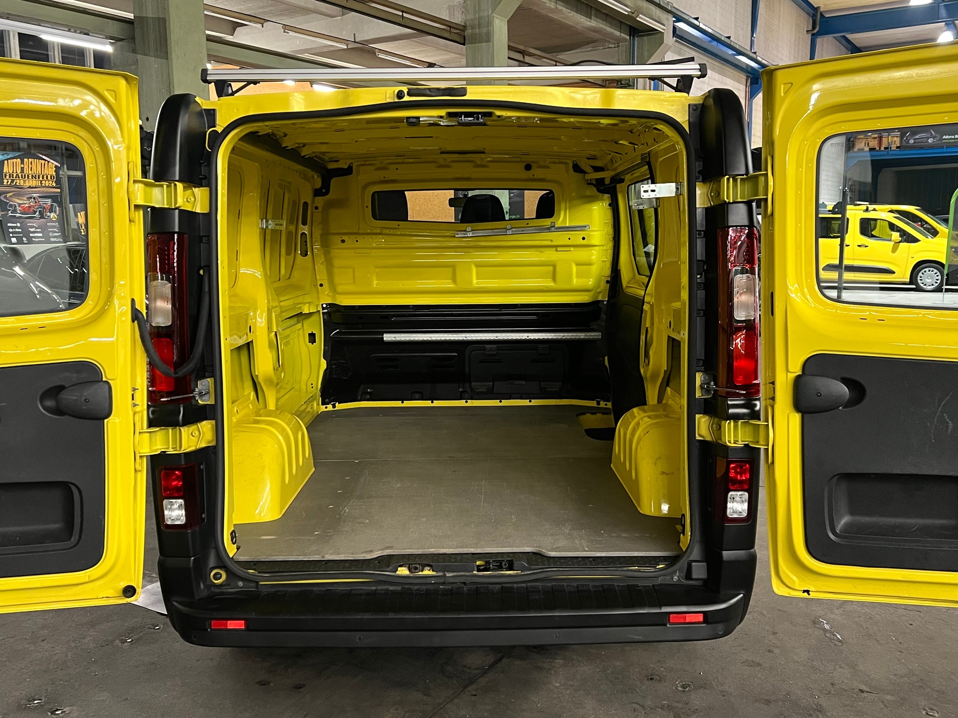 OPEL Vivaro 1.6 BiTurbo CDTI ecoFLEX 2.9t L1H1-image-15
