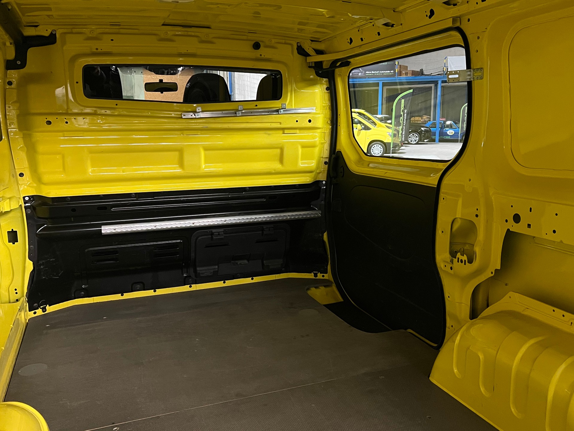 OPEL Vivaro 1.6 BiTurbo CDTI ecoFLEX 2.9t L1H1-image-16