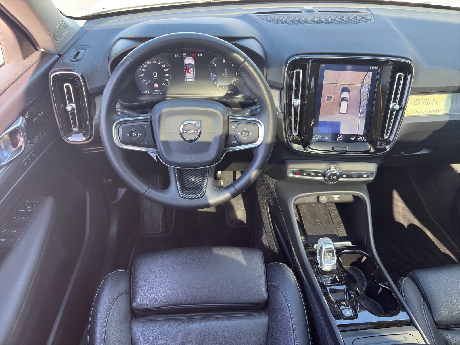 VOLVO XC40 2.0 D4 Inscription AWD-image-9