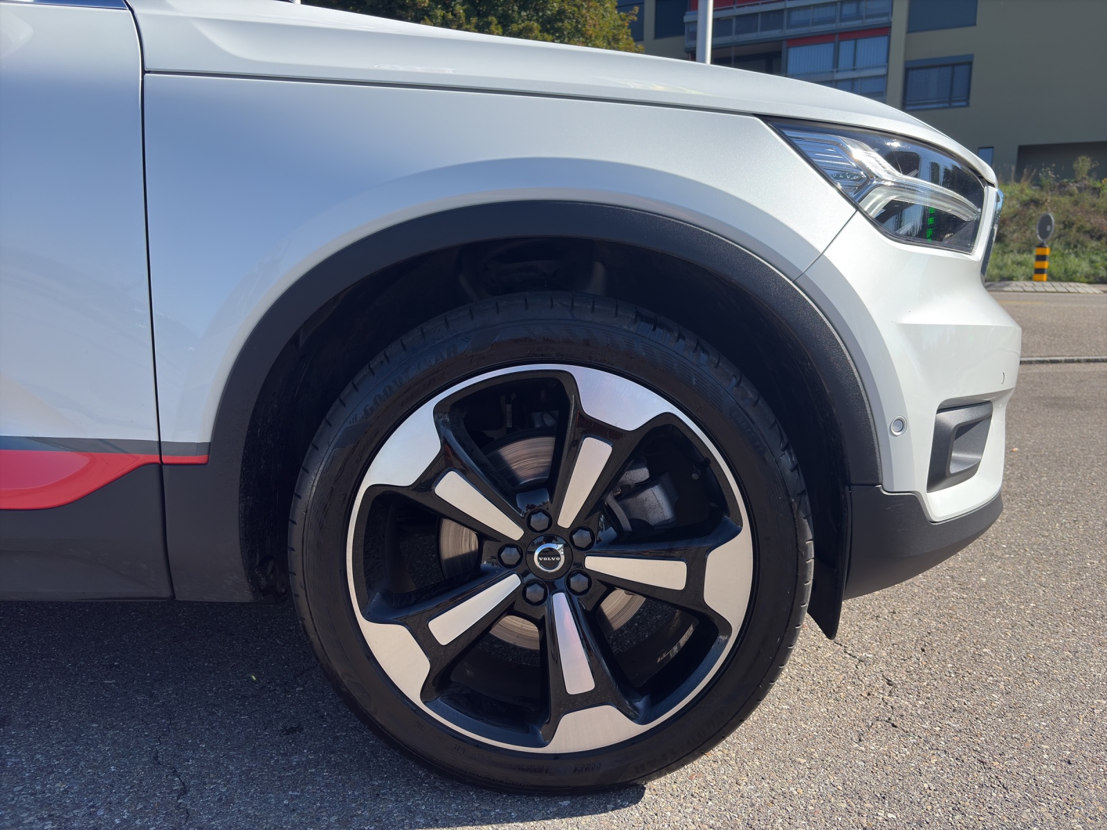 VOLVO XC40 2.0 D4 Inscription AWD-image-16