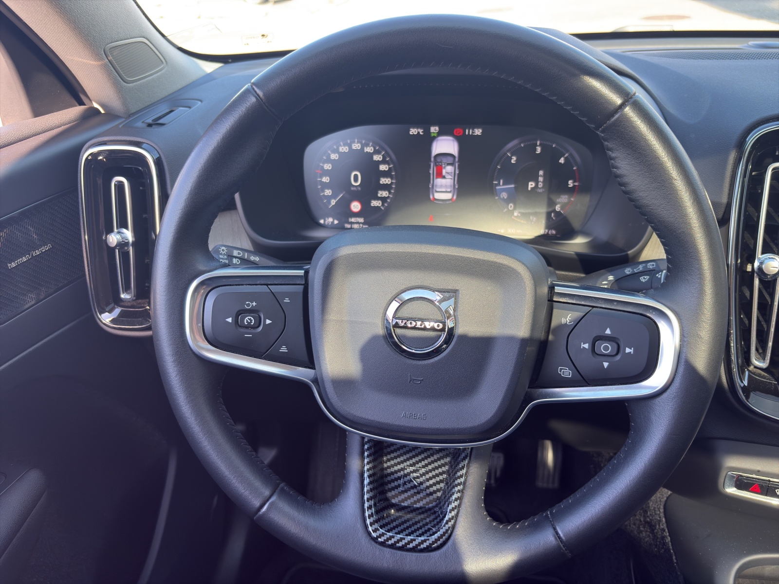 VOLVO XC40 2.0 D4 Inscription AWD-image-11