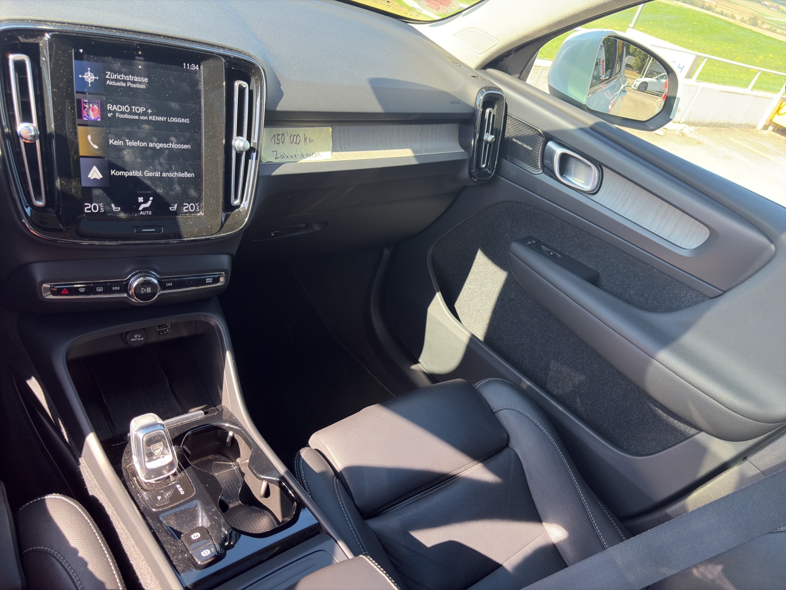 VOLVO XC40 2.0 D4 Inscription AWD-image-10
