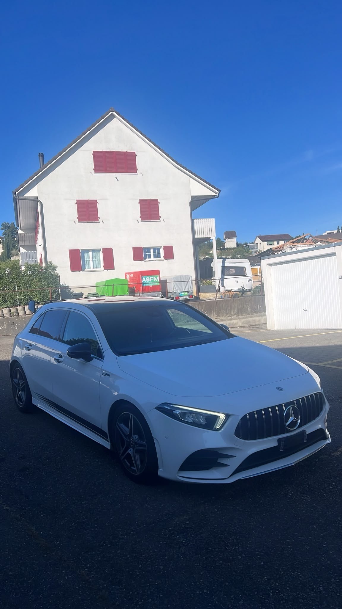 MERCEDES-BENZ A 200 AMG Line-image-2