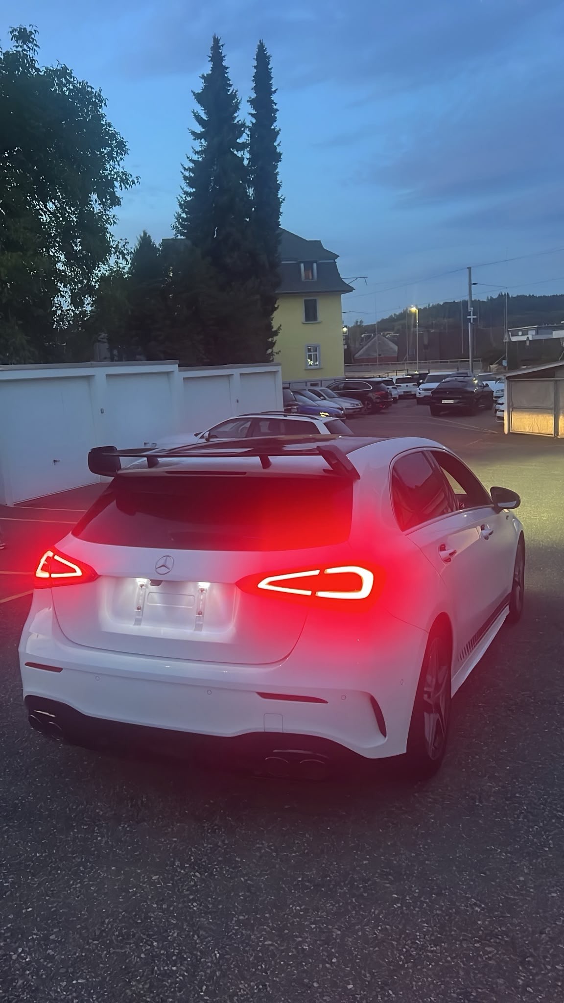 MERCEDES-BENZ A 200 AMG Line-image-11