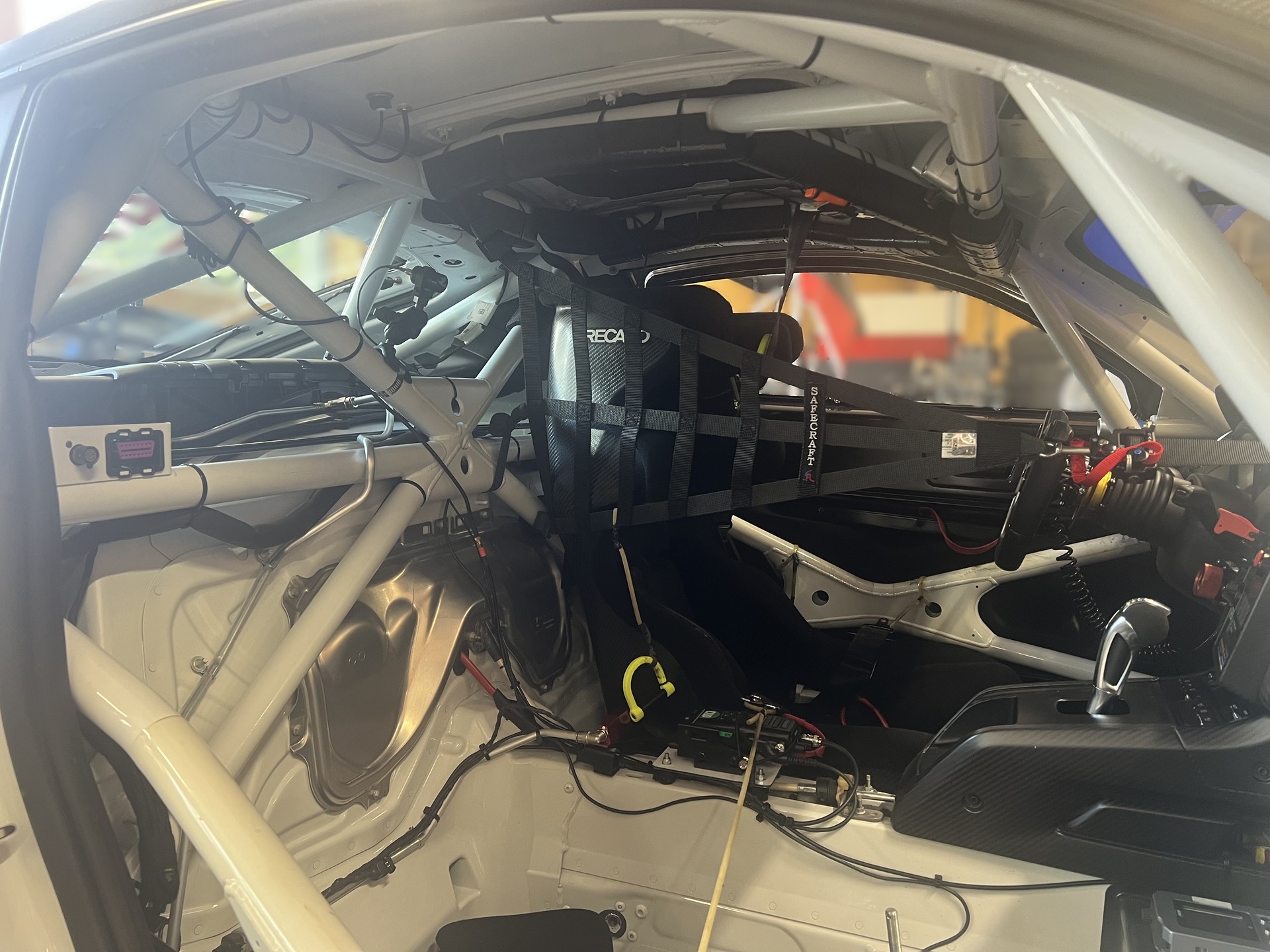 PORSCHE 718 Cayman GT4 RS ClubSport-image-6