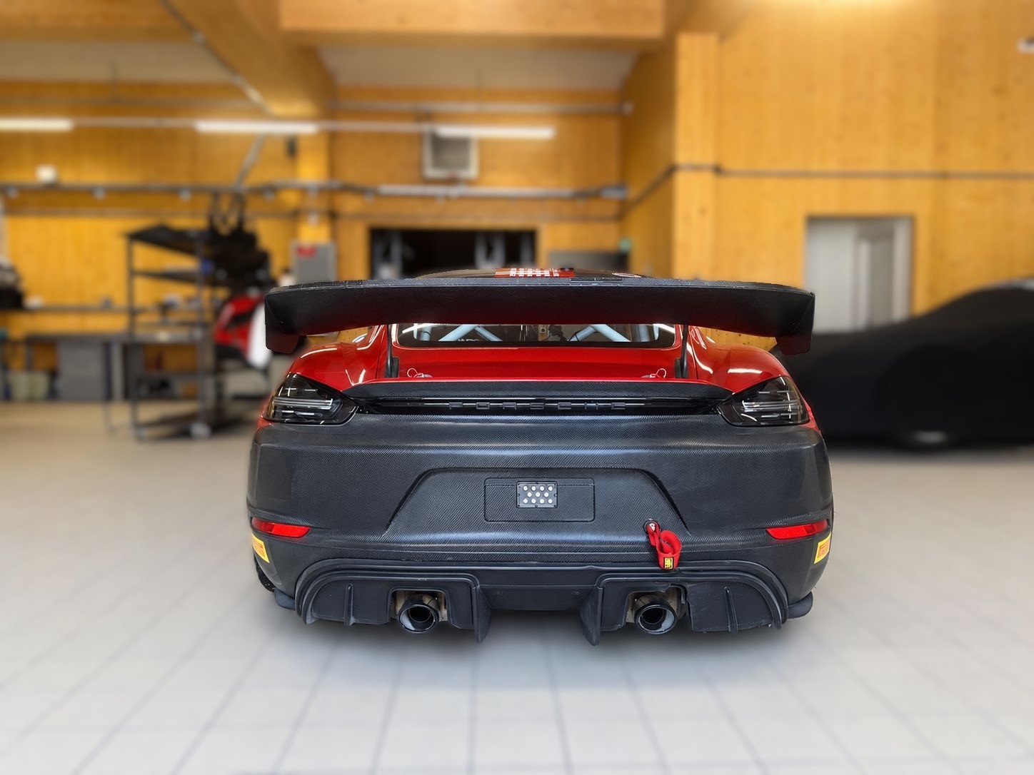 PORSCHE 718 Cayman GT4 RS ClubSport-image-2