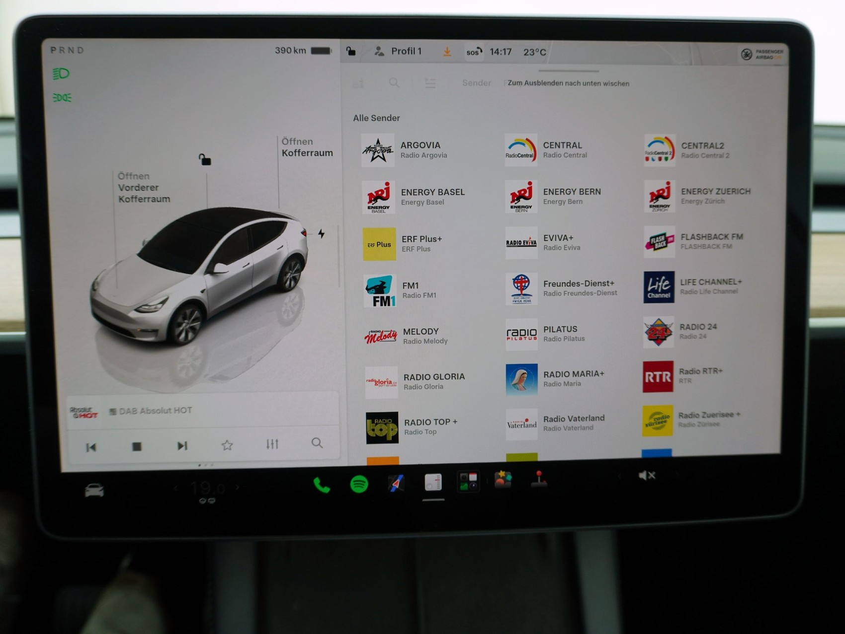 TESLA Model Y Long Range RWD-image-15