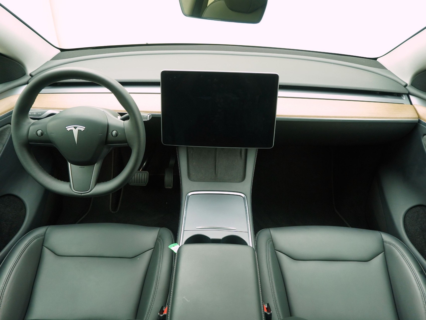 TESLA Model Y Long Range RWD-image-12