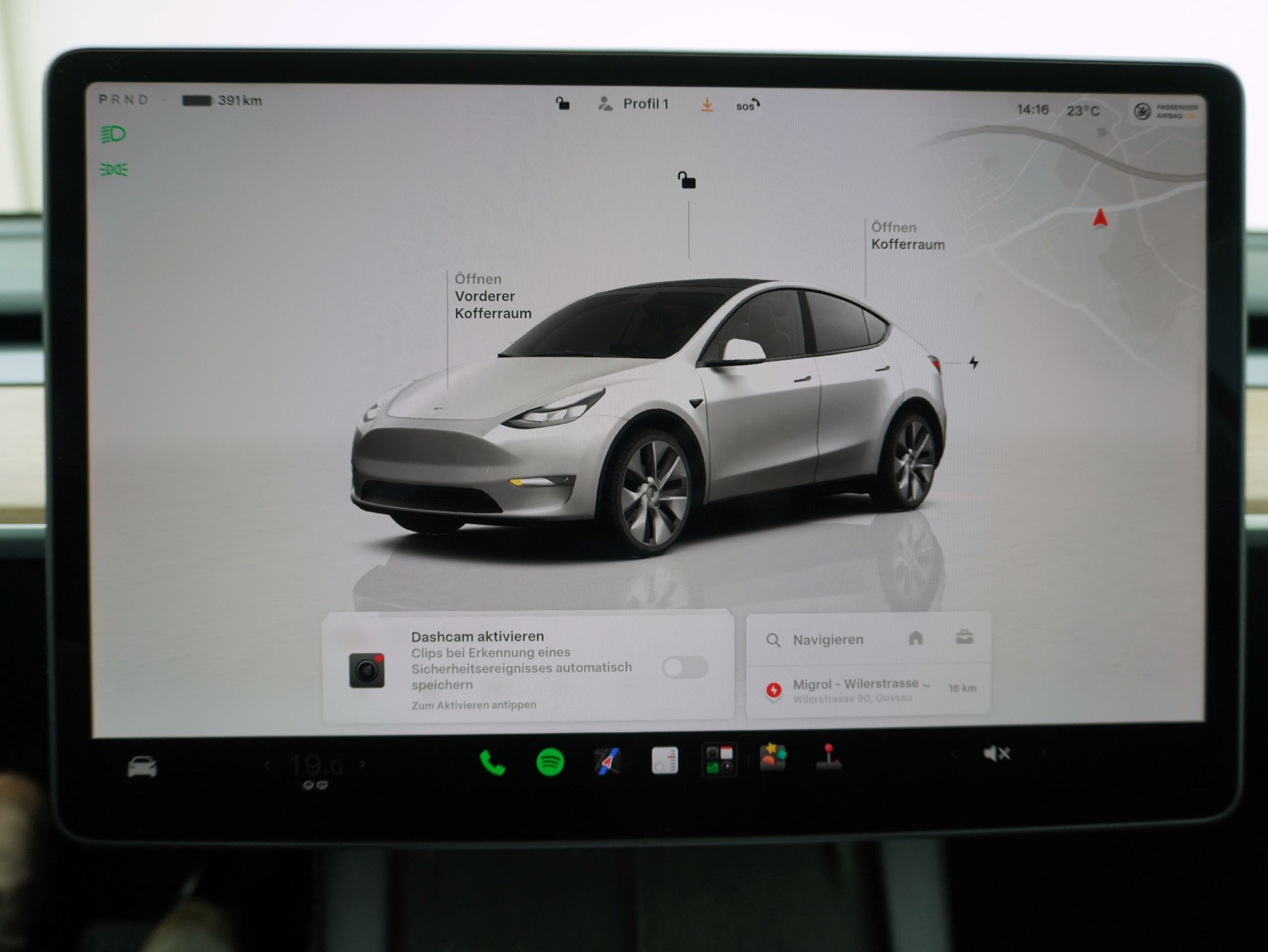 TESLA Model Y Long Range RWD-image-16