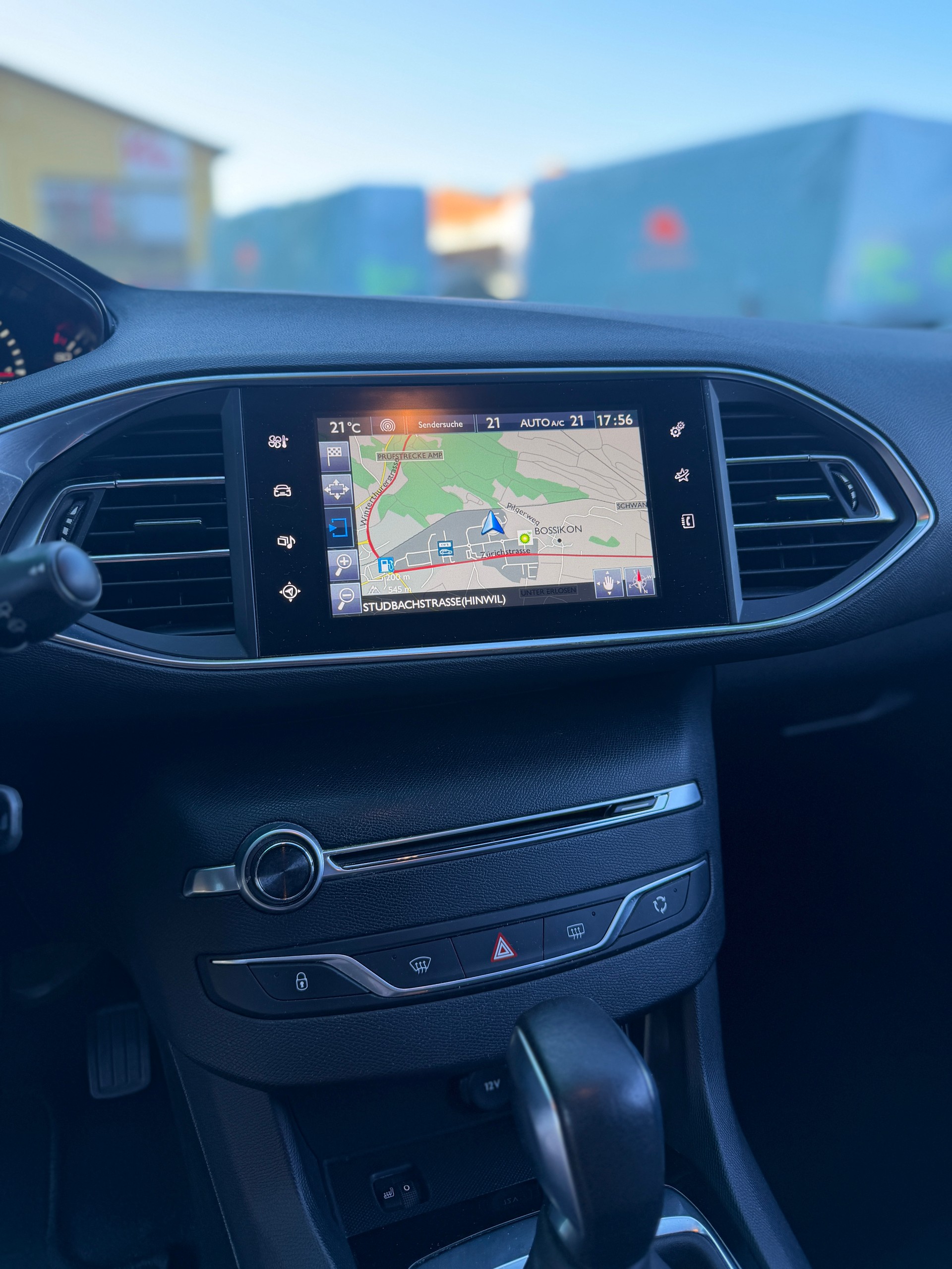 PEUGEOT 308 1.2 THP Allure Automatic-image-10