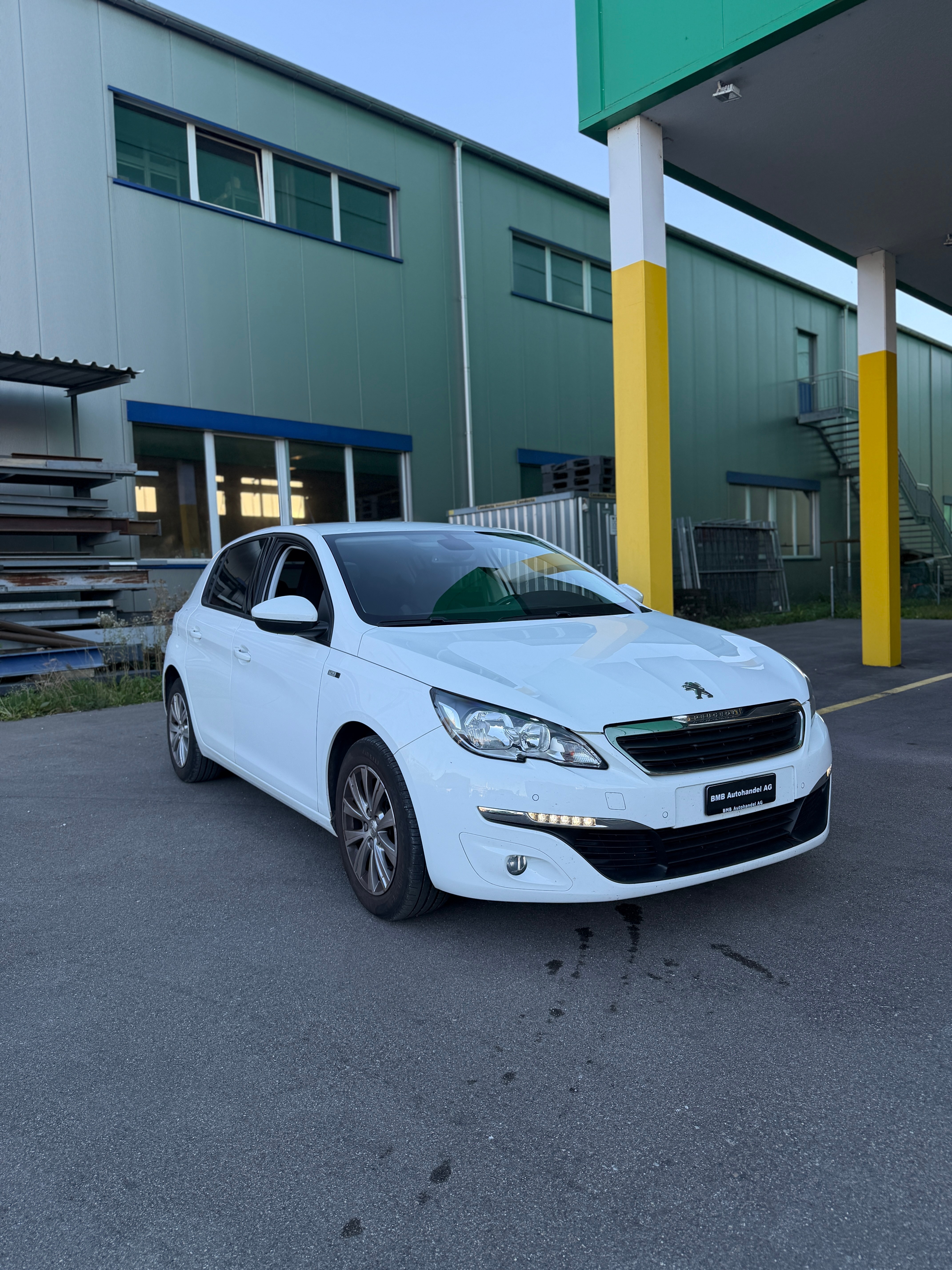 Car photo