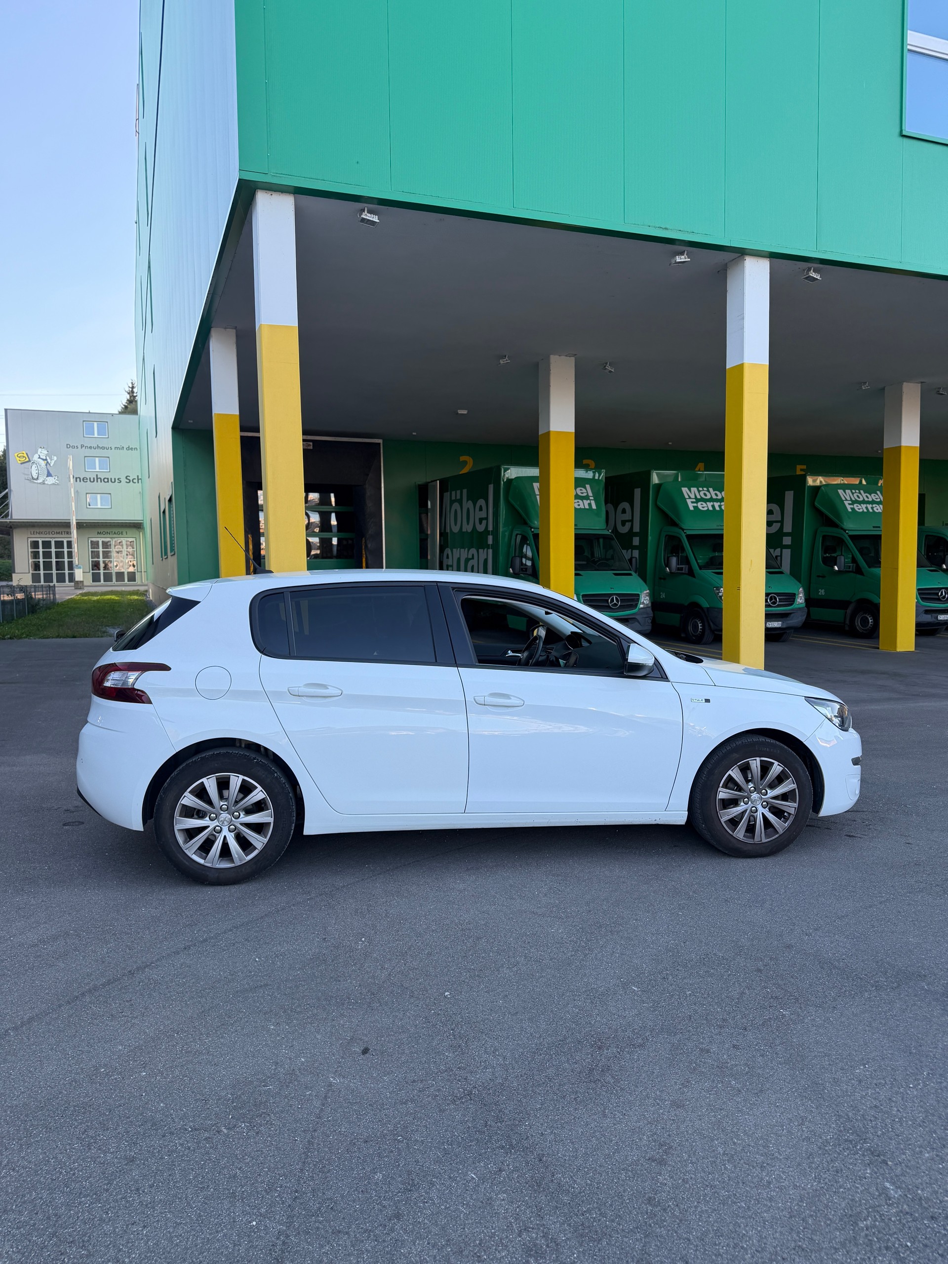 PEUGEOT 308 1.2 THP Allure Automatic-image-7