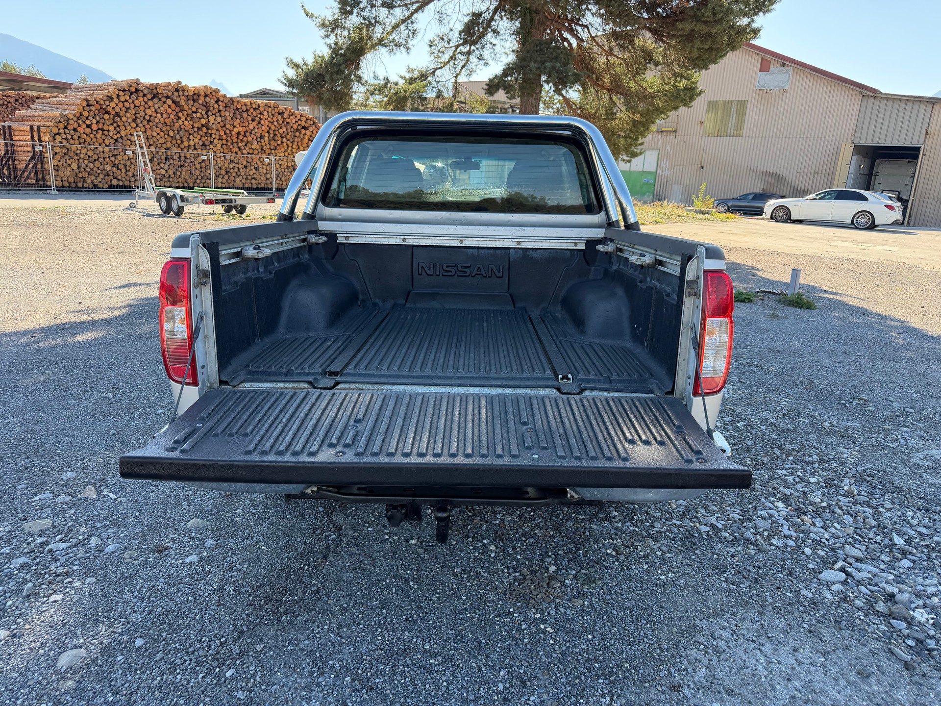 NISSAN Navara Double Cab SE 2.5 dCi 4WD-image-10