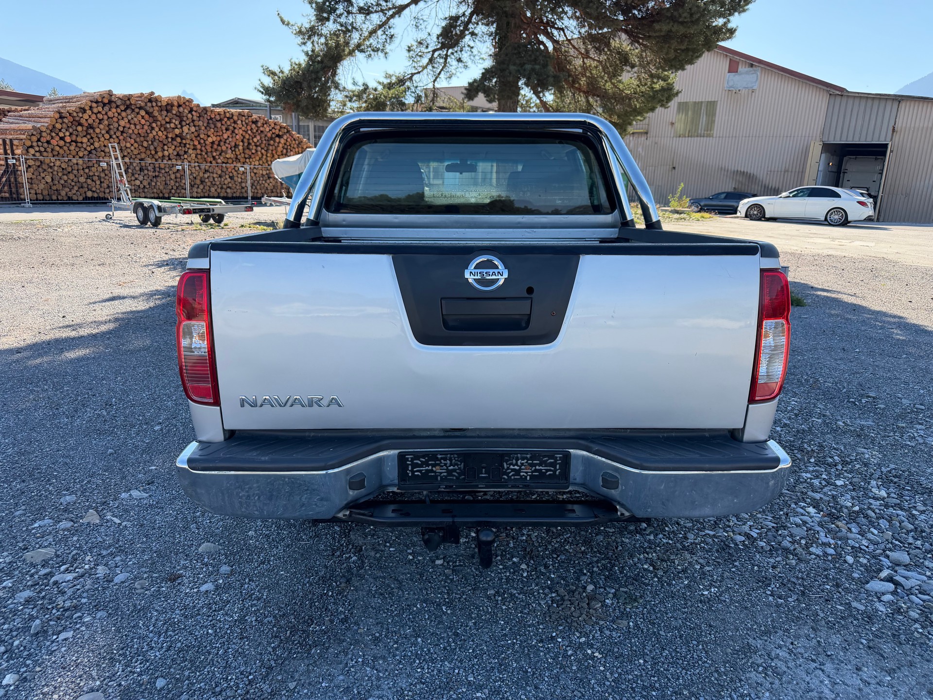 NISSAN Navara Double Cab SE 2.5 dCi 4WD-image-4