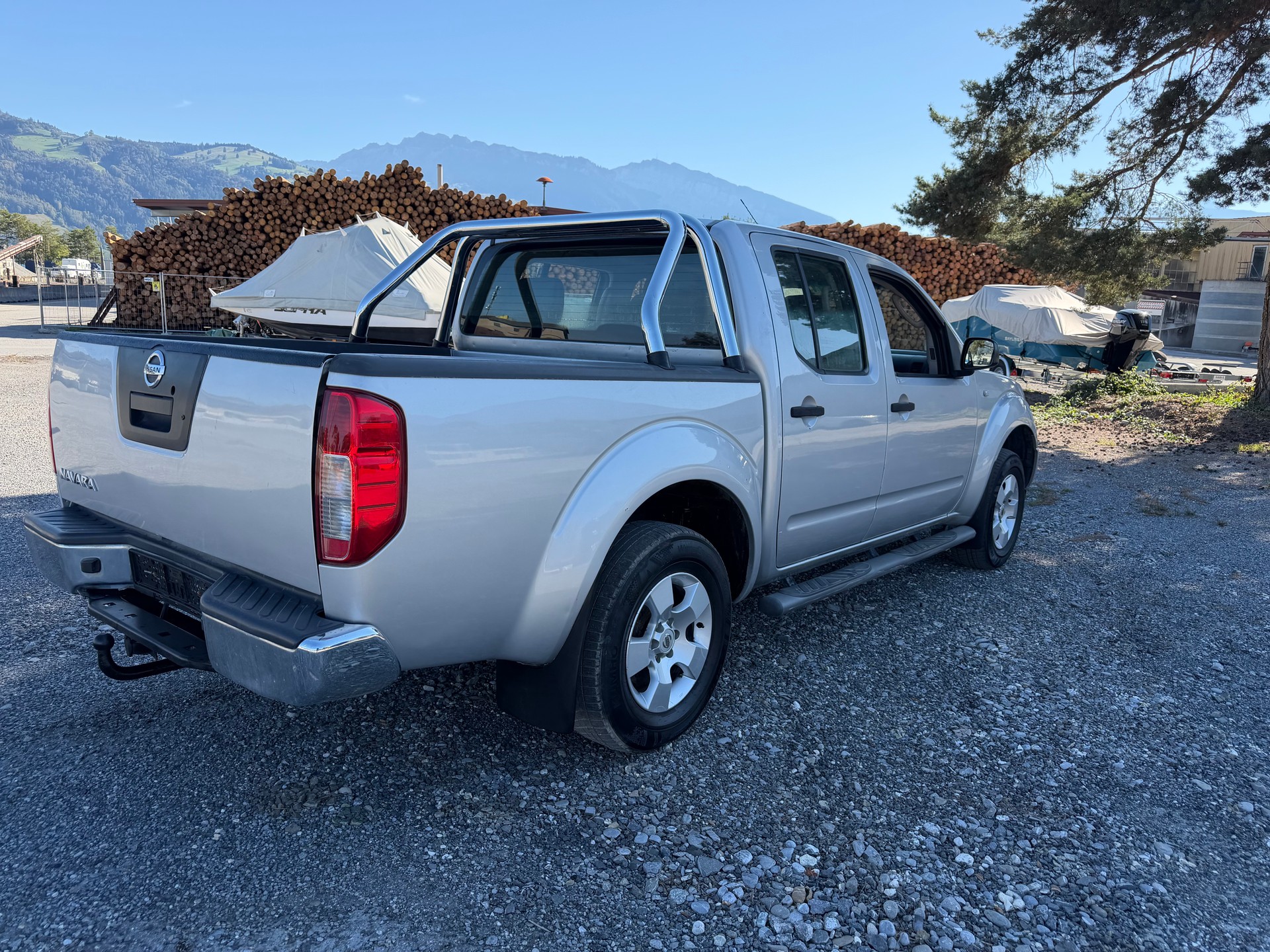 NISSAN Navara Double Cab SE 2.5 dCi 4WD-image-5