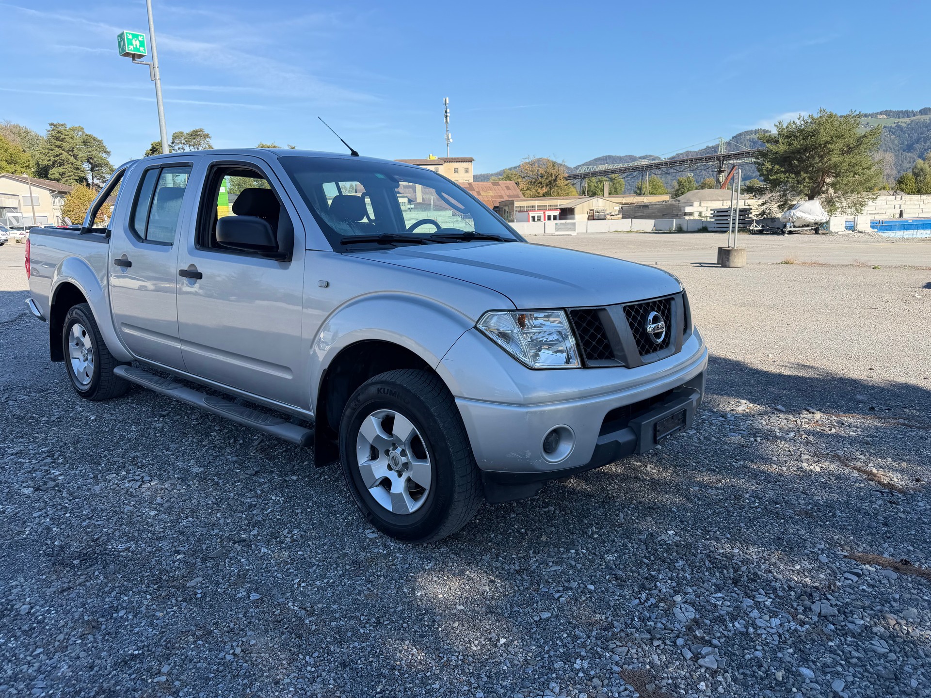 NISSAN Navara Double Cab SE 2.5 dCi 4WD-image-6