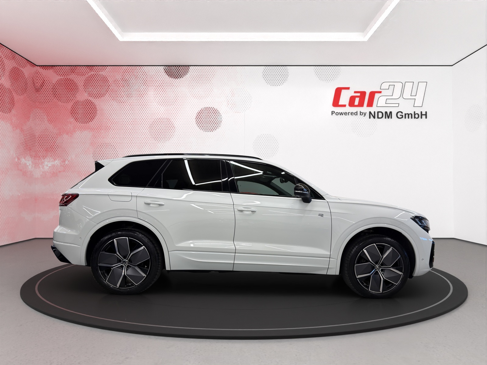 VW Touareg 3.0 TDI Black R-Line Tiptronic-image-3