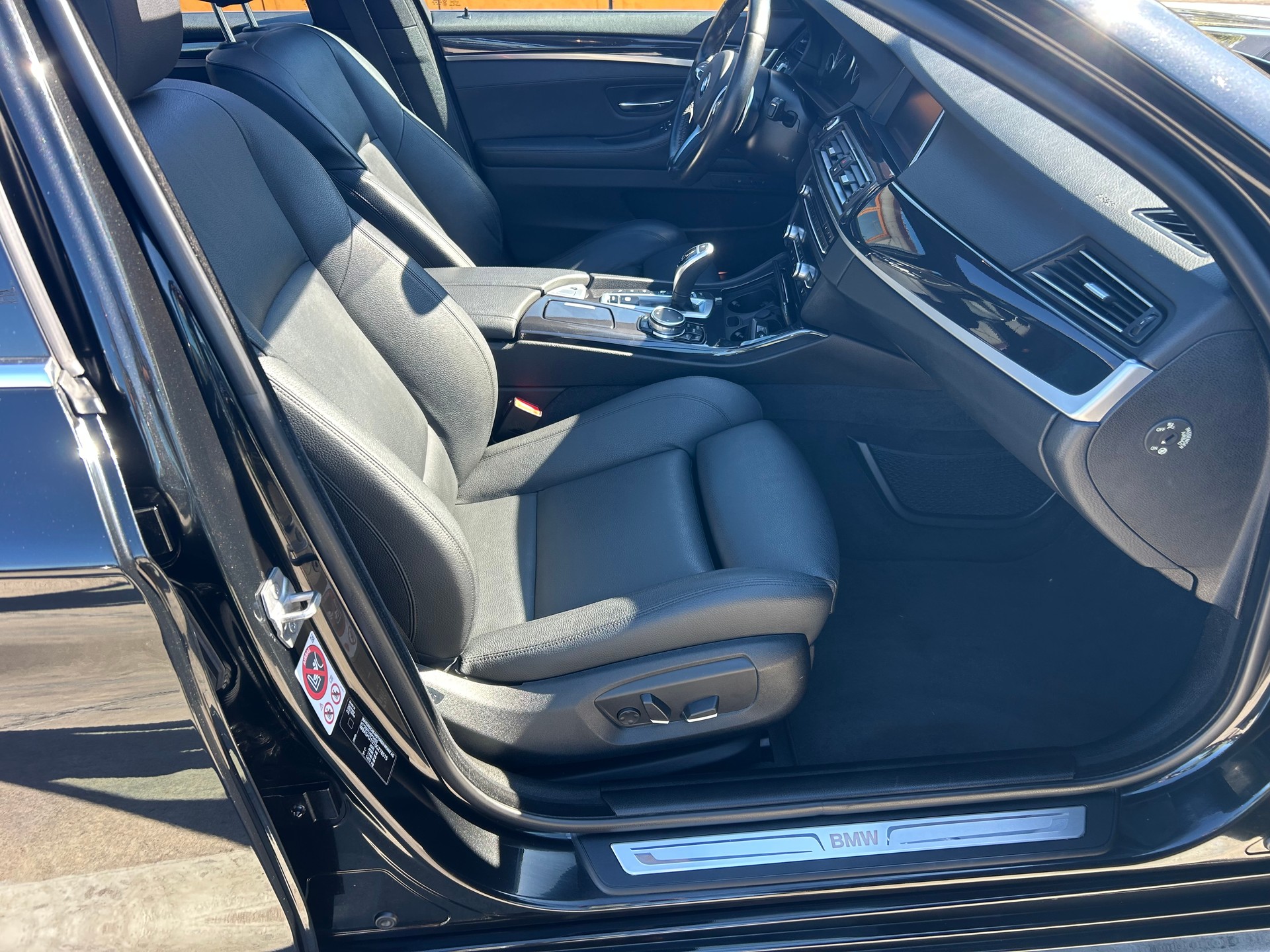 BMW 535i Touring xDrive Luxury Line Steptronic-image-7