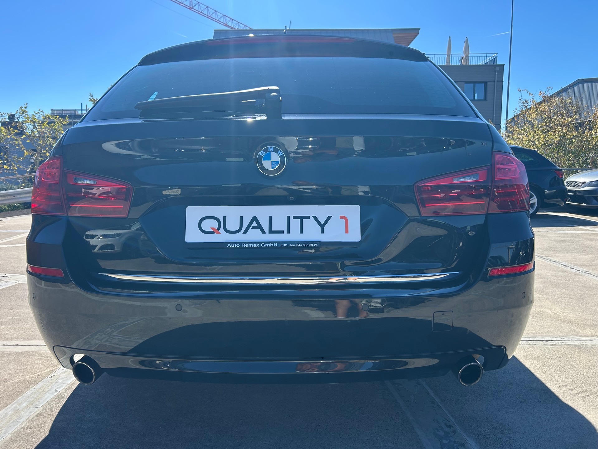 BMW 535i Touring xDrive Luxury Line Steptronic-showroom-element-3