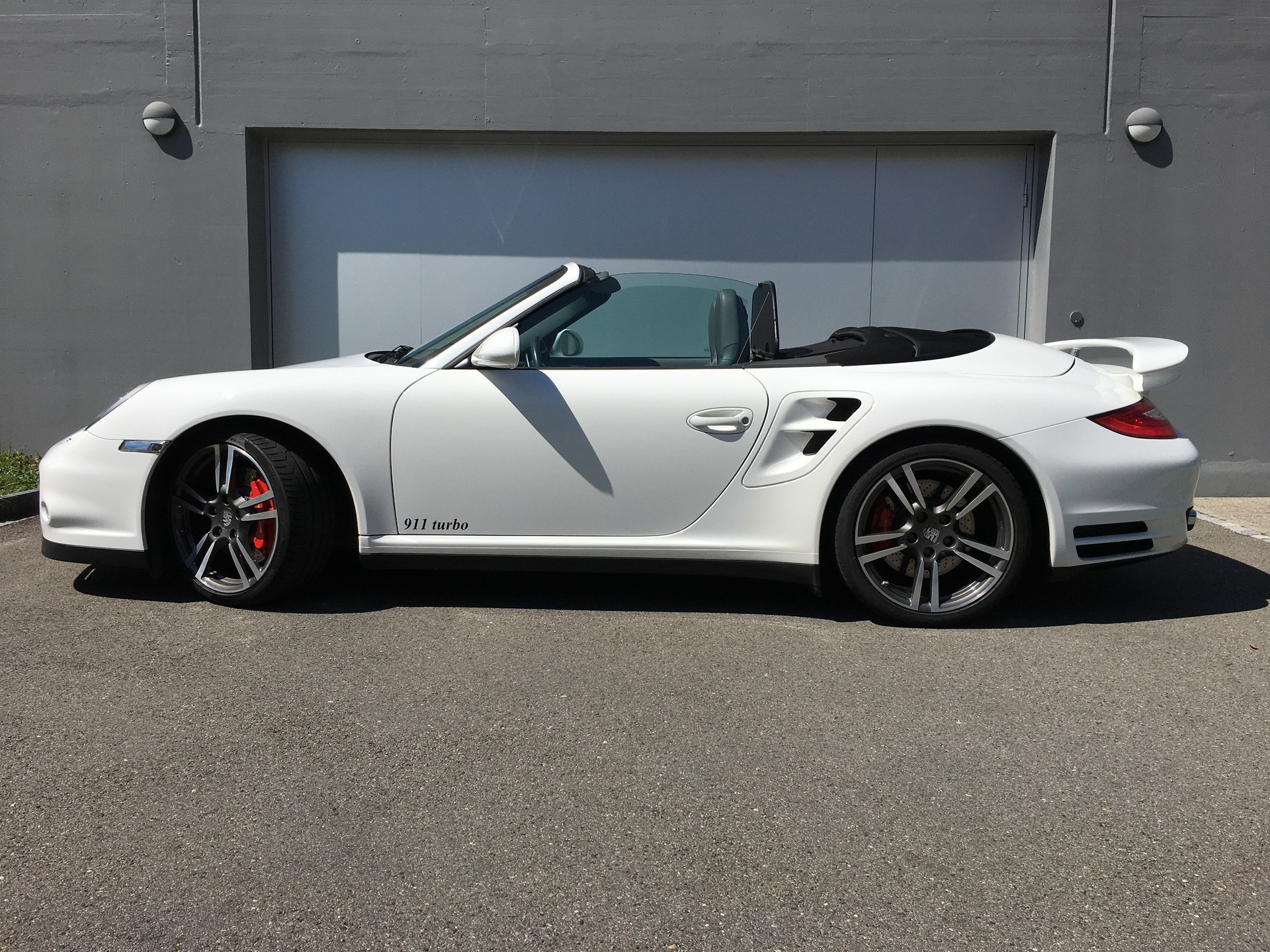 PORSCHE 3.8 Turbo-image-1