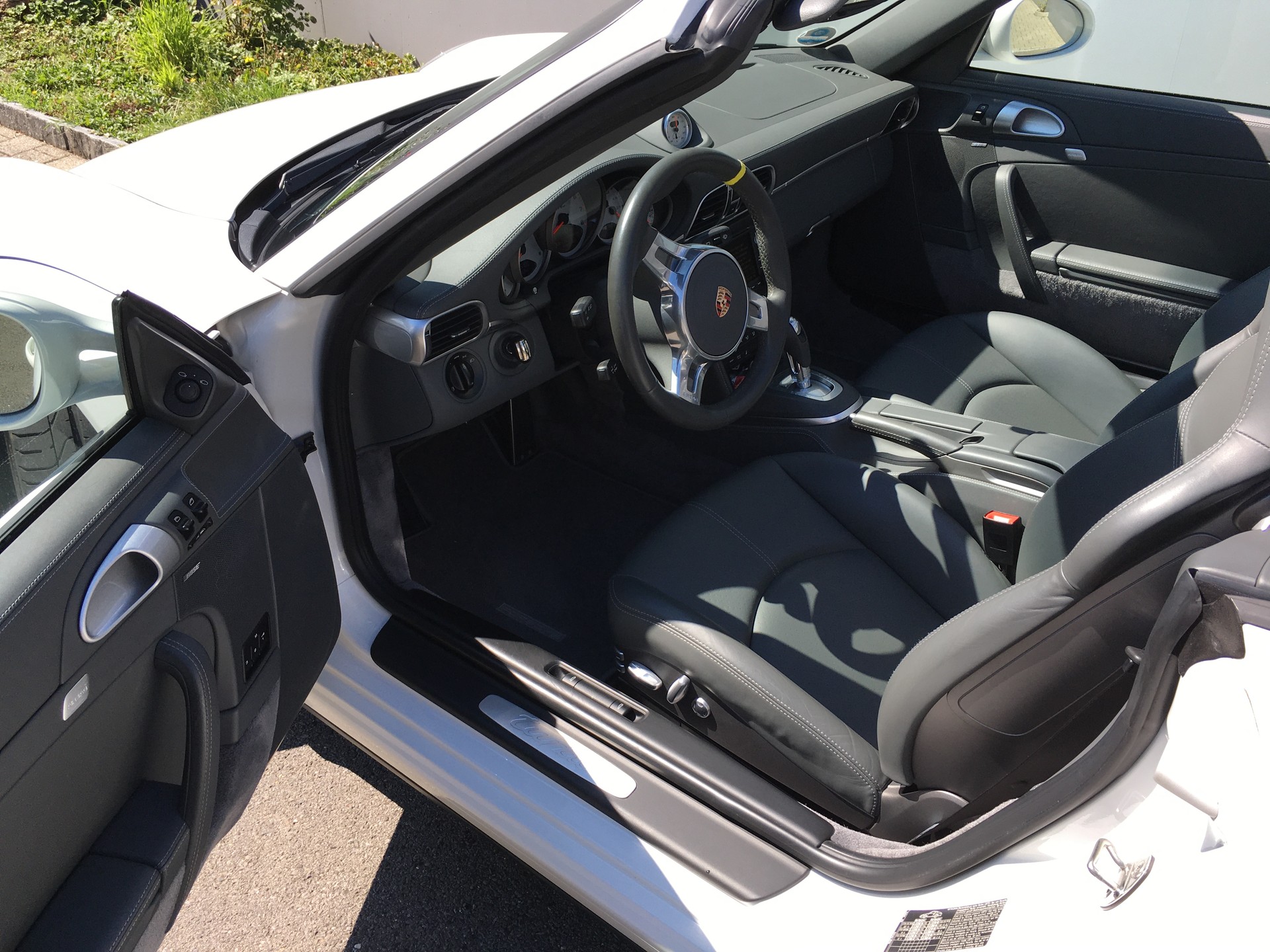 PORSCHE 3.8 Turbo-image-4