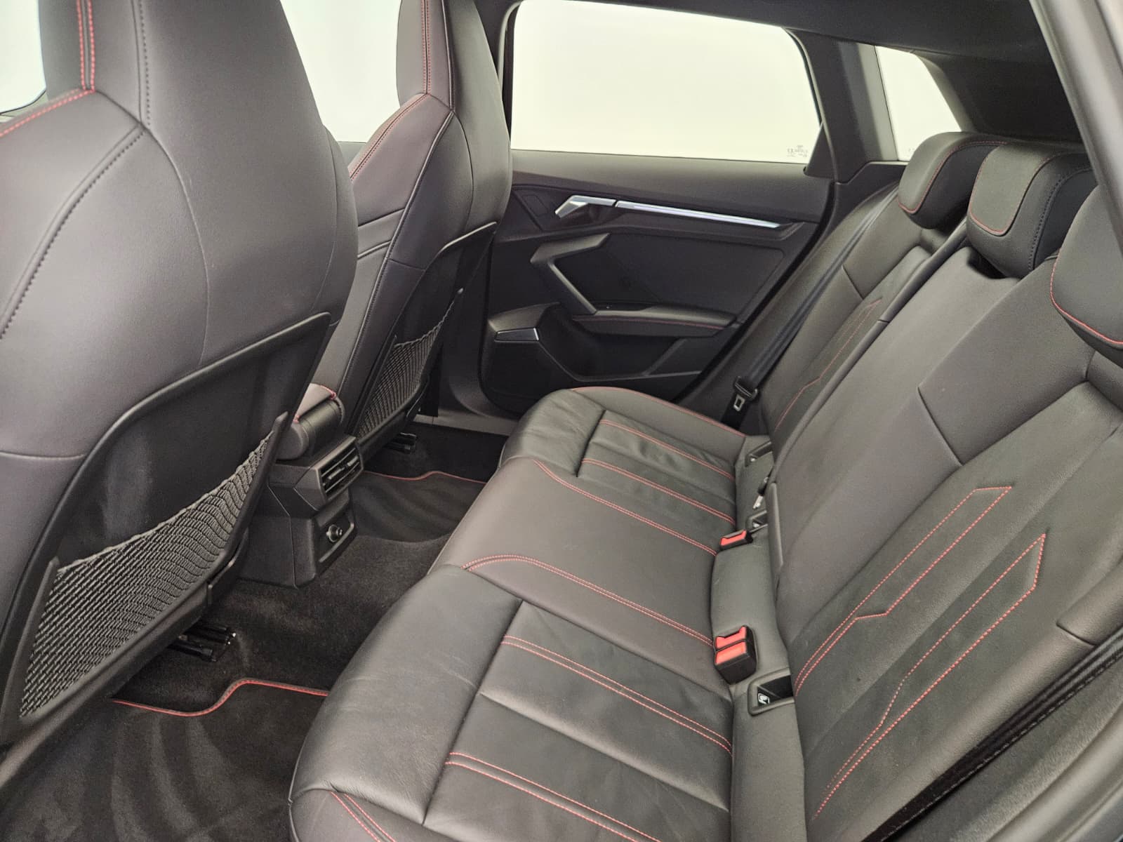 AUDI A3 Sportback 40 TFSI S line quattro S-tronic-image-12