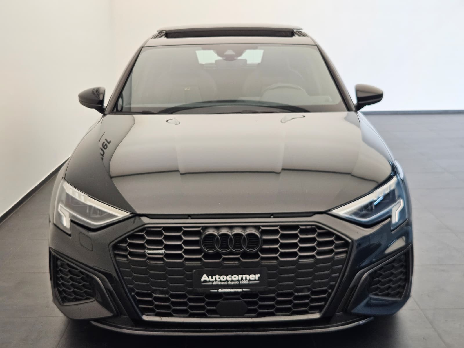 AUDI A3 Sportback 40 TFSI S line quattro S-tronic-image-3