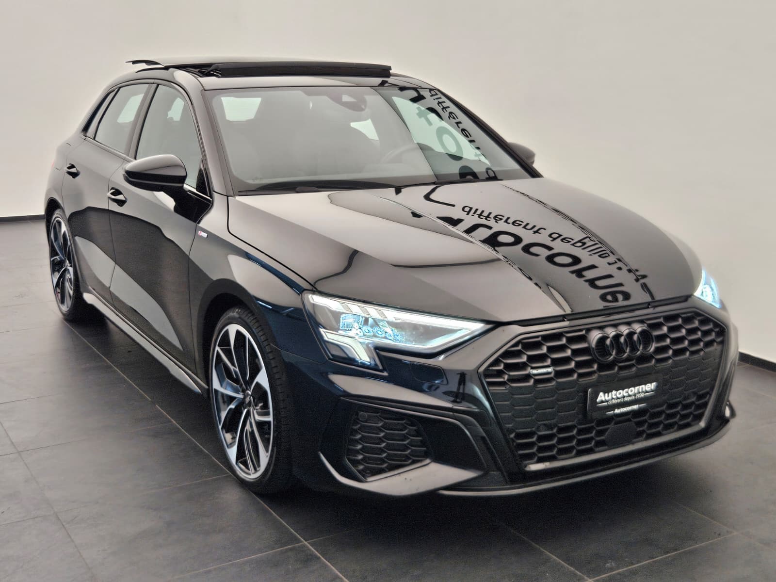 AUDI A3 Sportback 40 TFSI S line quattro S-tronic-image-4