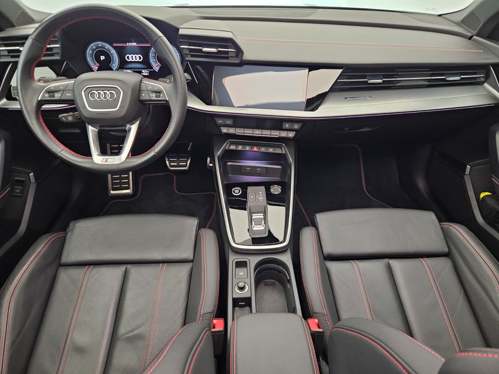 AUDI A3 Sportback 40 TFSI S line quattro S-tronic-image-9